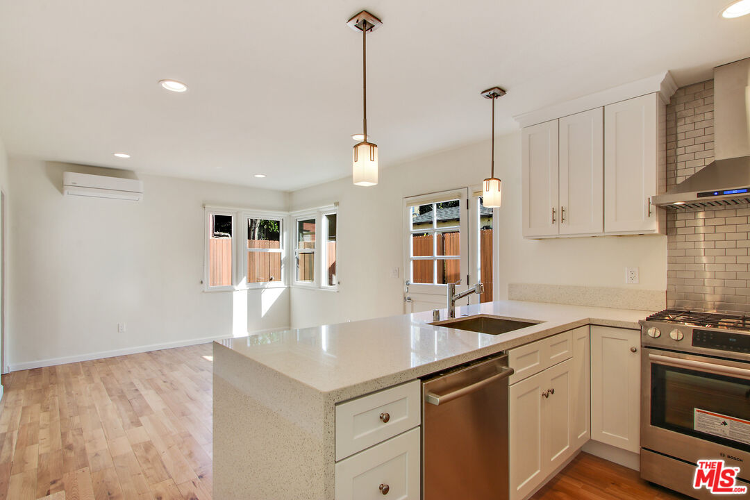 836 Hilldale Ave, West Hollywood