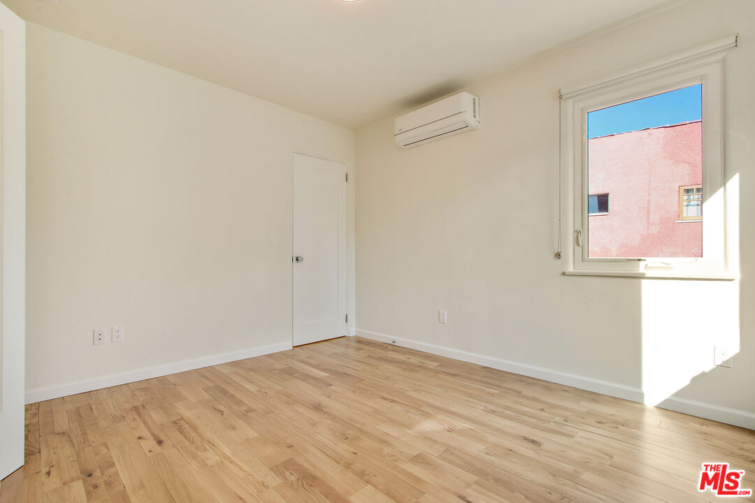 836 Hilldale Ave, West Hollywood