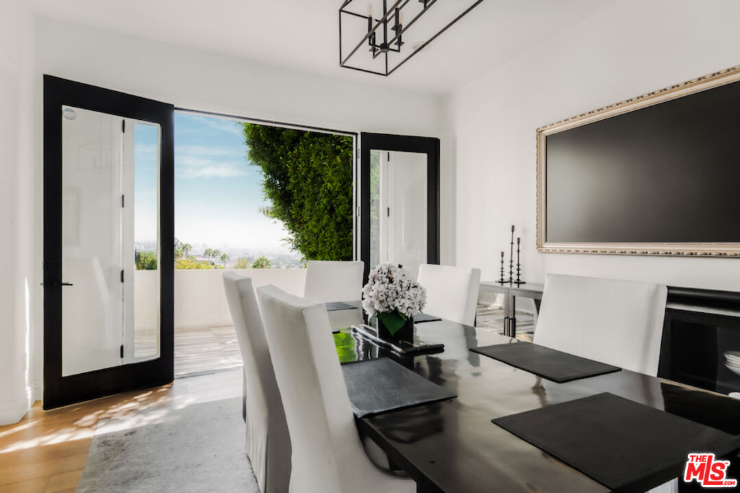 8417 Harold Way, Hollywood Hills