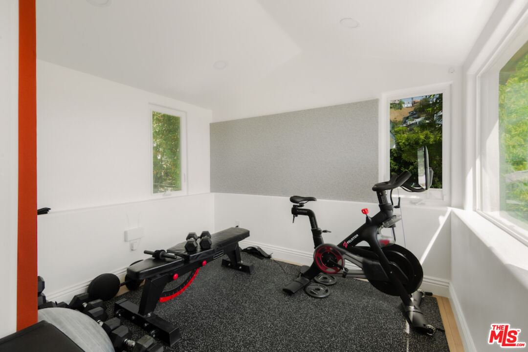 8417 Harold Way, Hollywood Hills