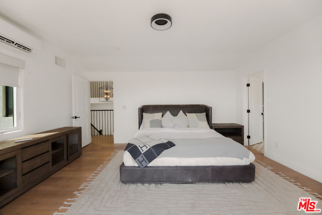 8417 Harold Way, Hollywood Hills