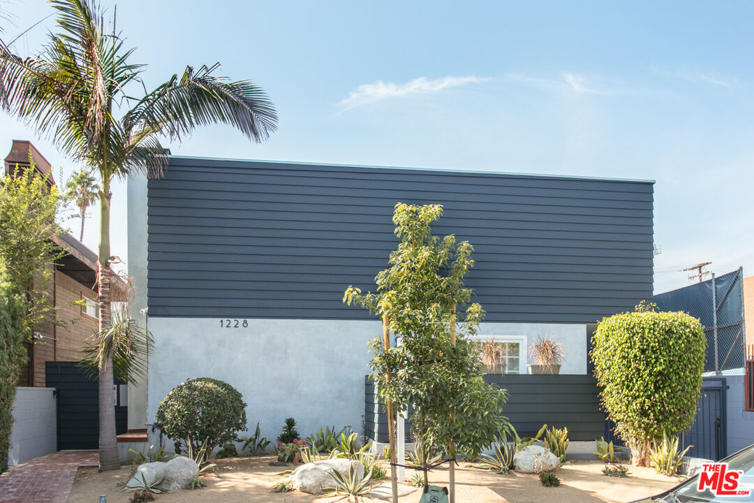 1228 18th St Unit: C