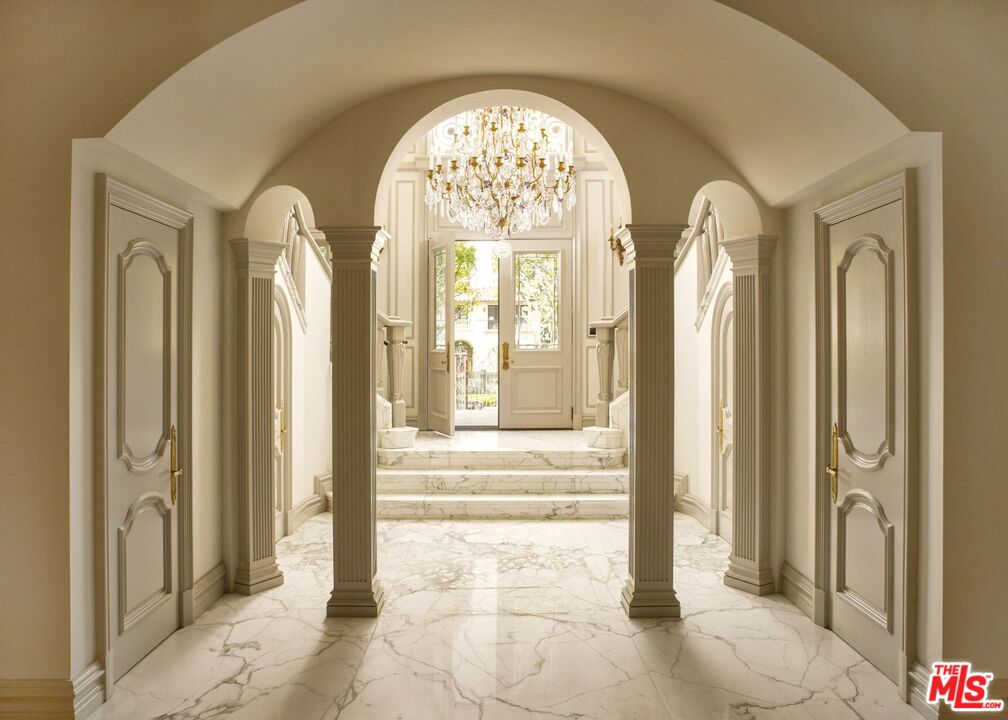 628 N Rodeo Dr, Beverly Hills