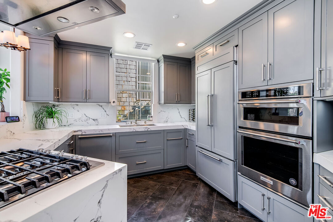 11680 Montana Ave Unit: 302