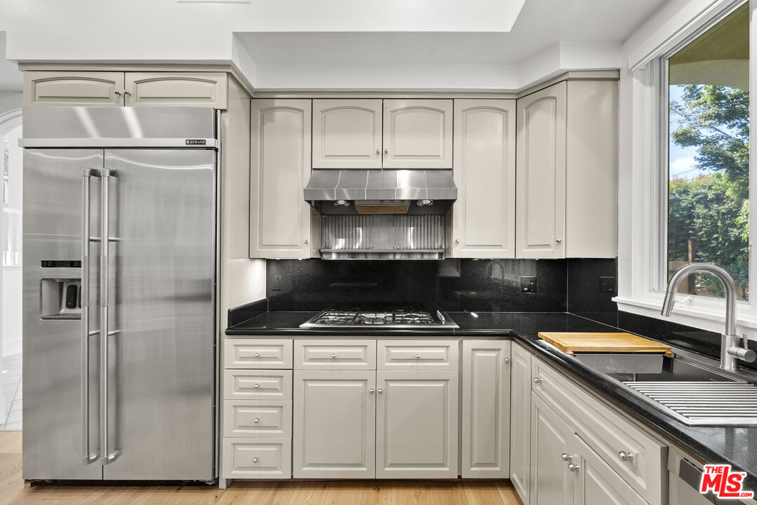 10515 Oaklawn Rd, Cheviot Hills