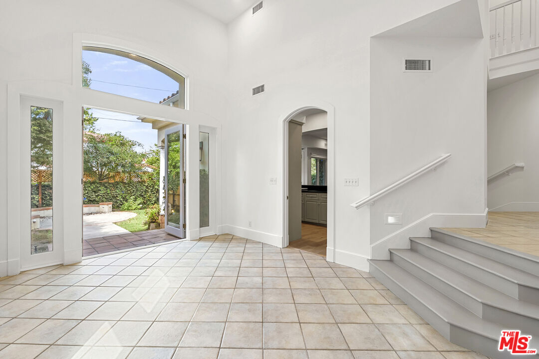 10515 Oaklawn Rd, Cheviot Hills