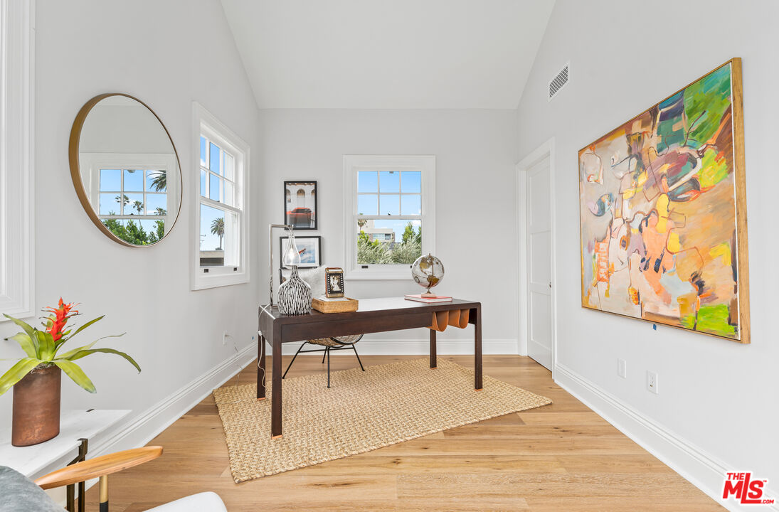 401 Ocean Ave Unit: 2, Santa Monica 