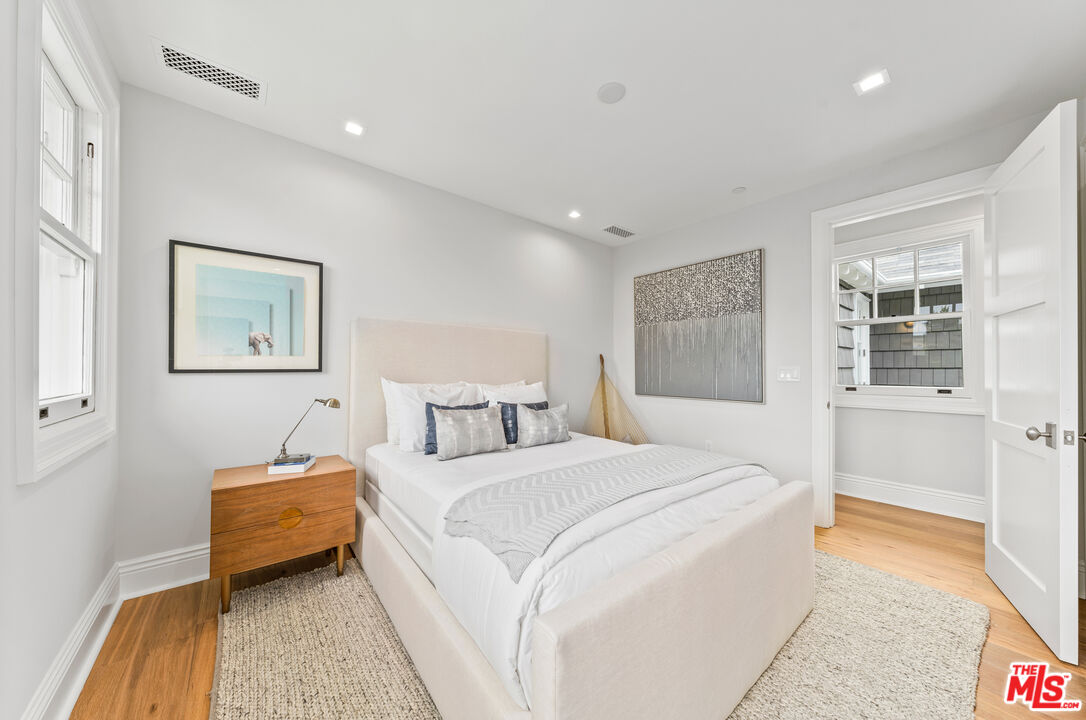 401 Ocean Ave Unit: 2, Santa Monica 