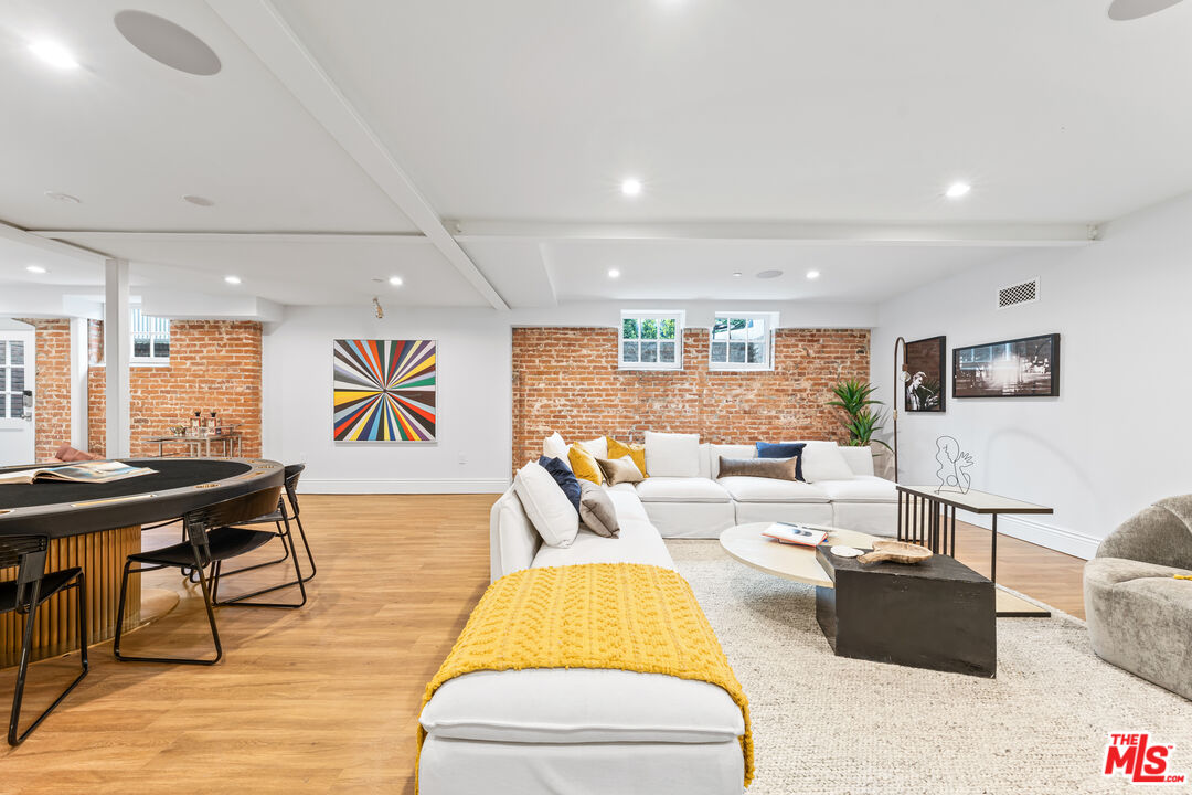 401 Ocean Ave Unit: 2, Santa Monica 