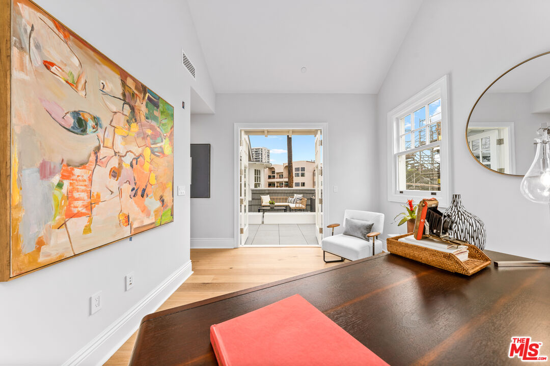 401 Ocean Ave Unit: 2, Santa Monica 