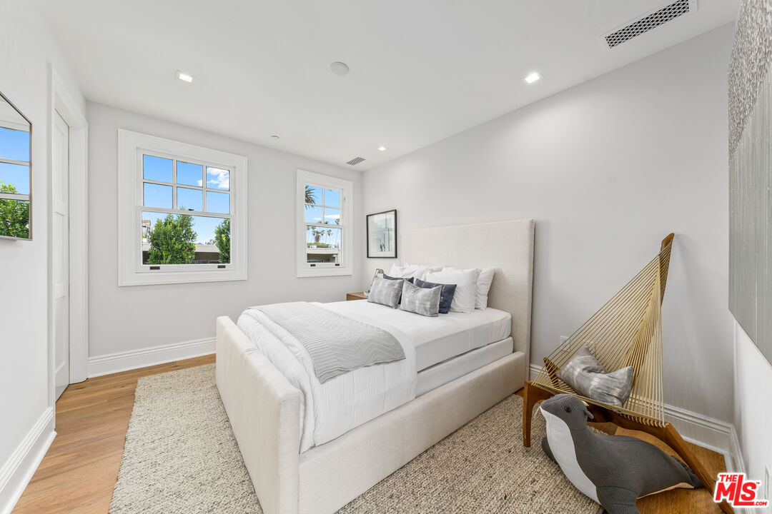 401 Ocean Ave Unit: 2, Santa Monica 