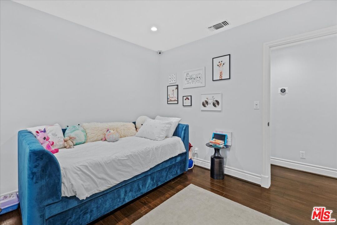 1354 Beckwith Ave, Brentwood