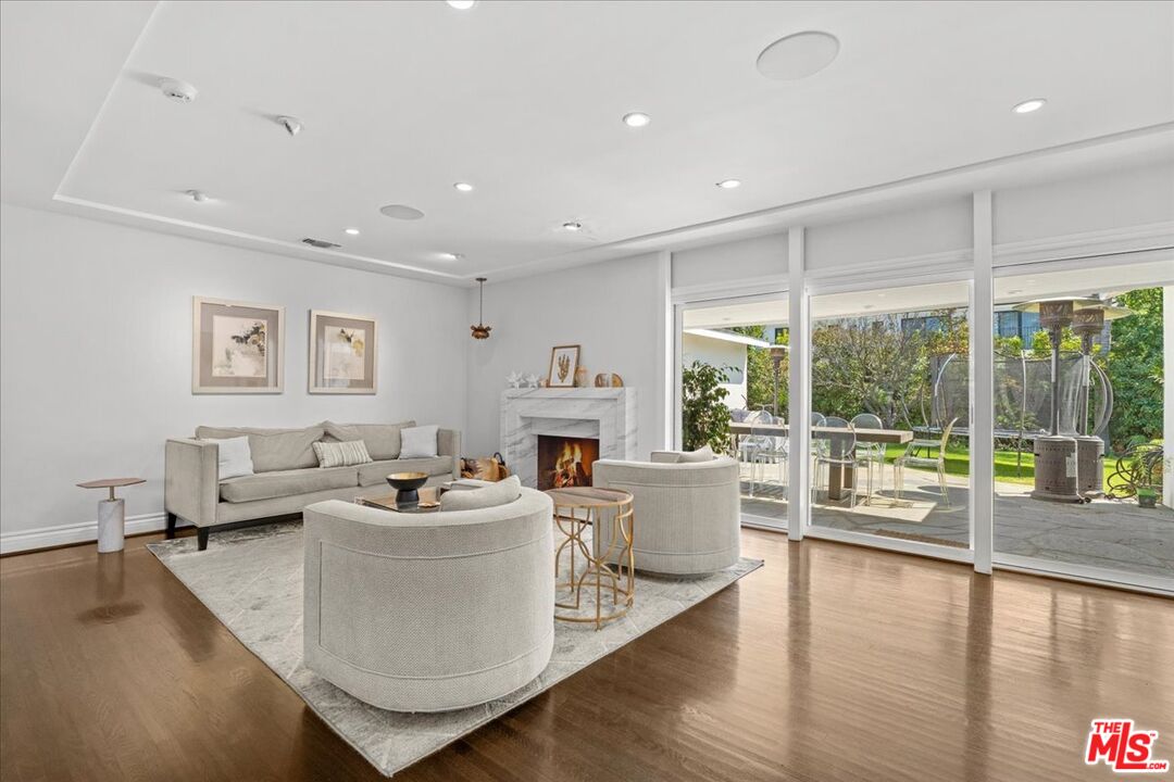 1354 Beckwith Ave, Brentwood