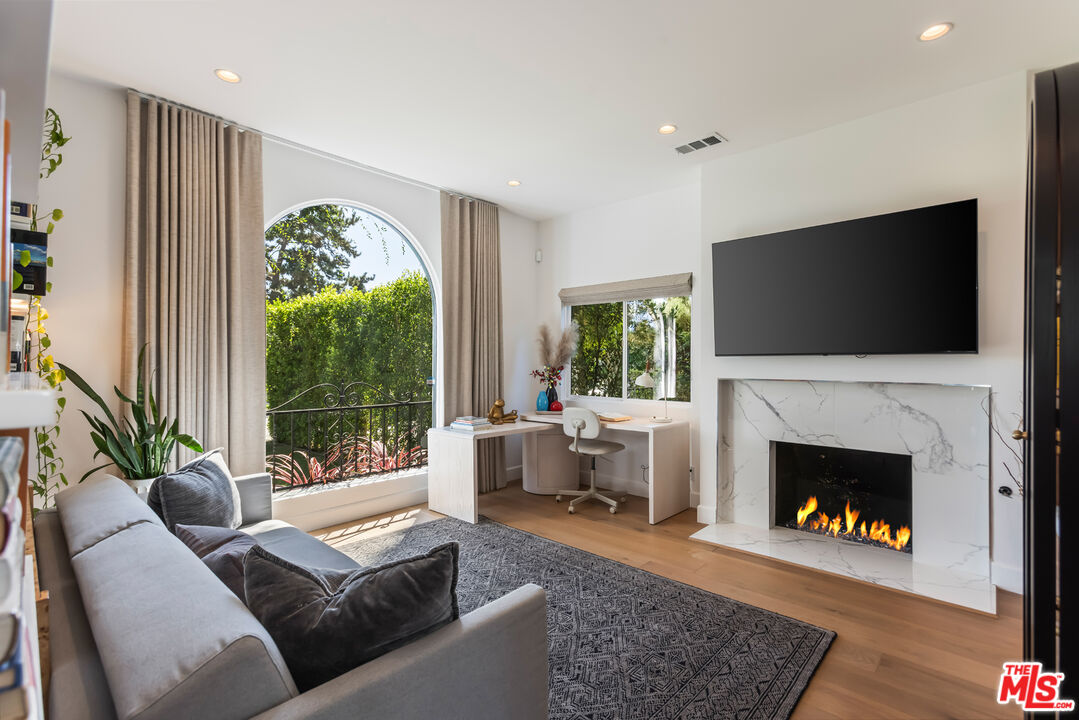 11019 Hortense St, North Hollywood 