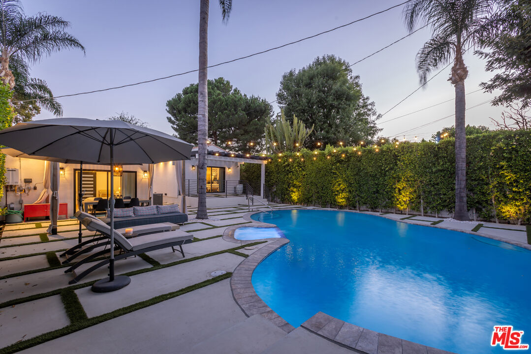 11019 Hortense St, North Hollywood 