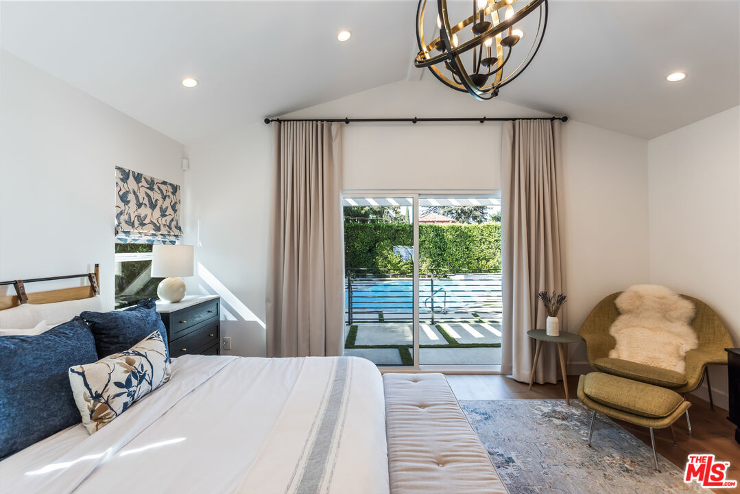 11019 Hortense St, North Hollywood 