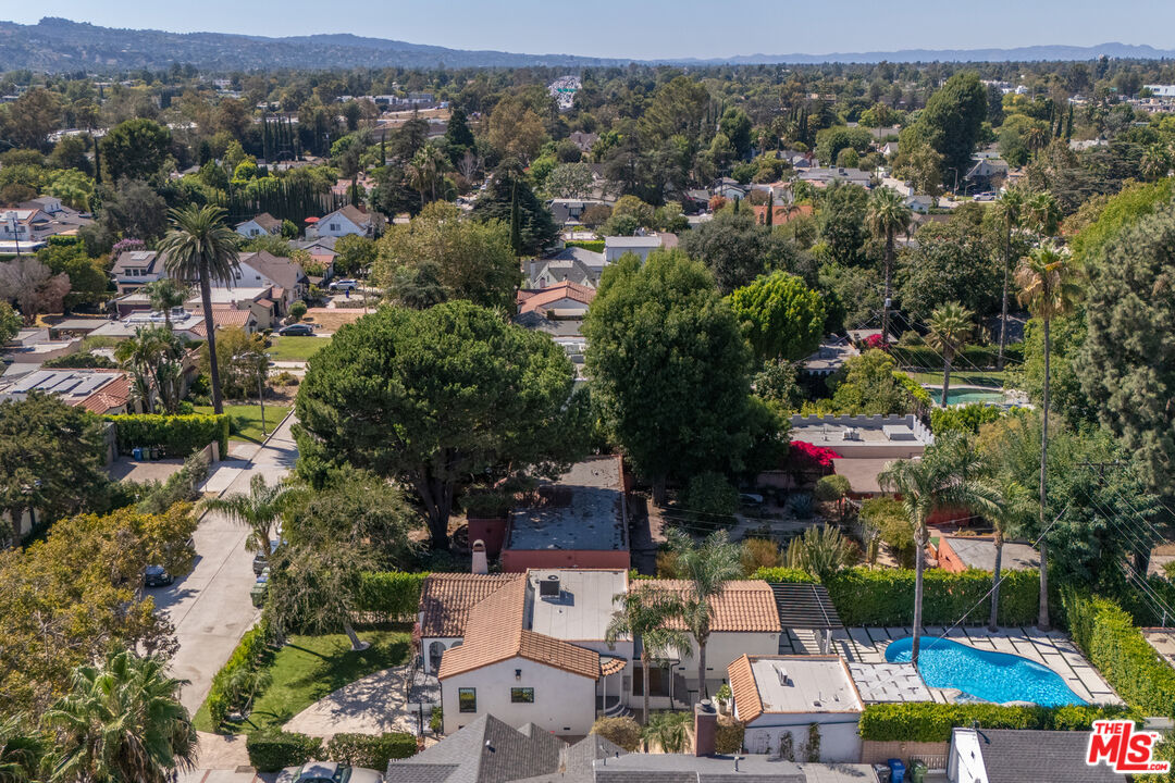 11019 Hortense St, North Hollywood 