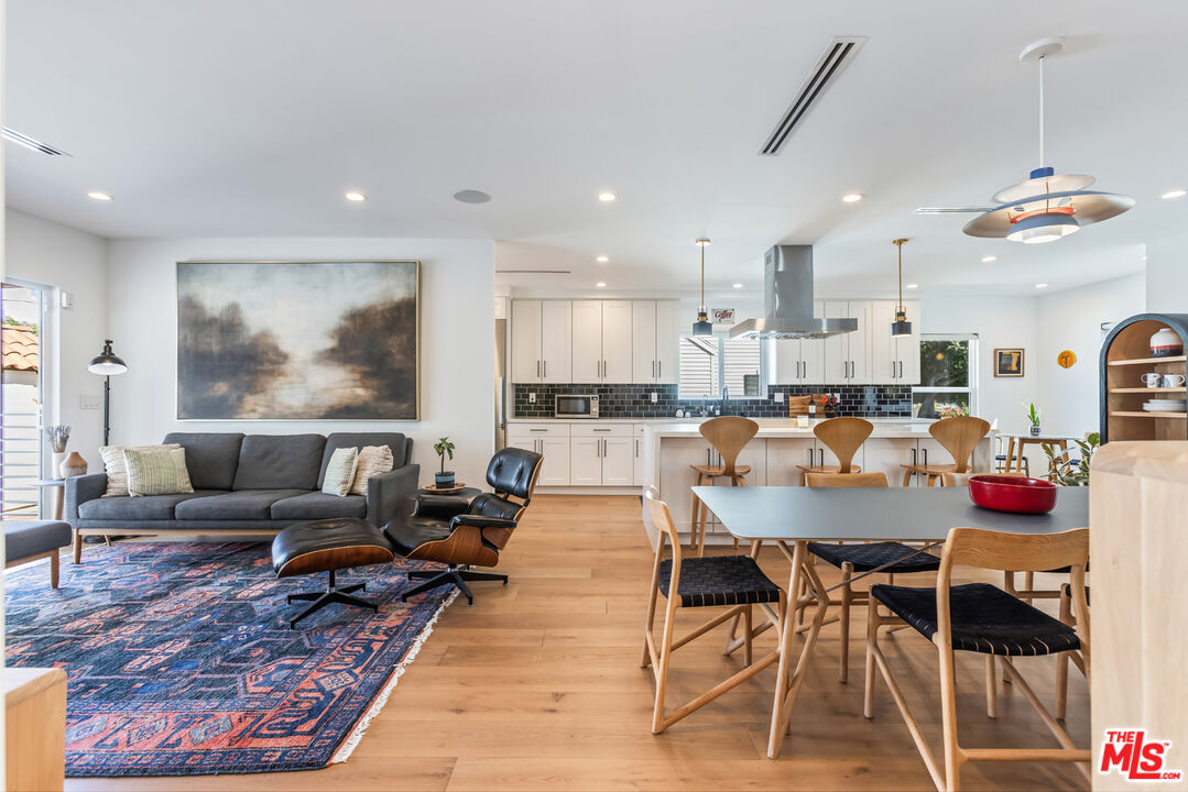 11019 Hortense St, North Hollywood 