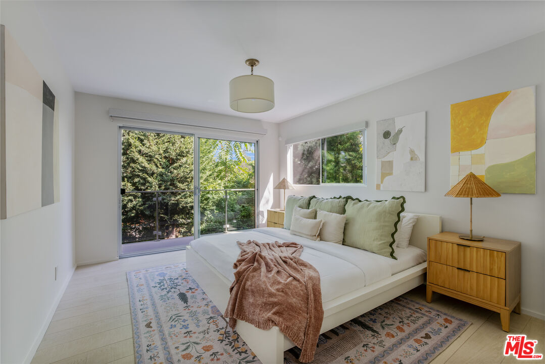 279 Mabery Rd, Santa Monica