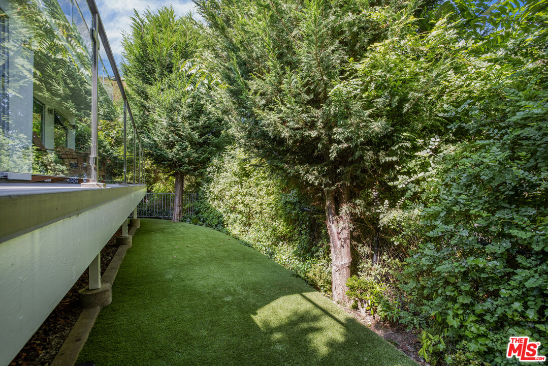 279 Mabery Rd, Santa Monica