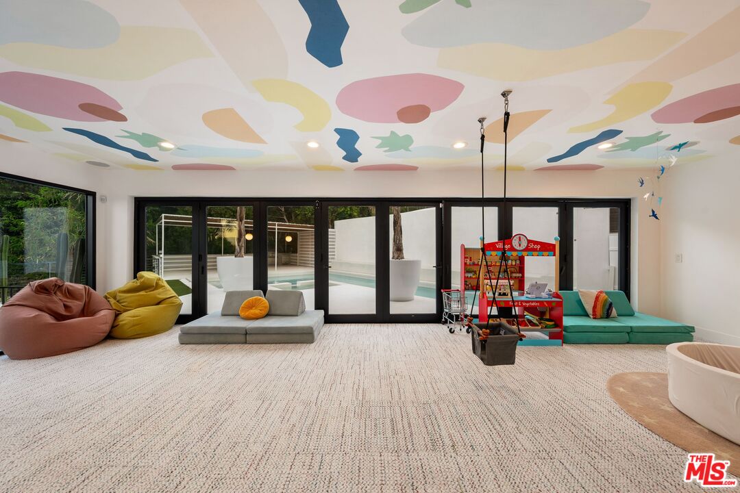 3627 Woodhill Canyon Rd, Studio City