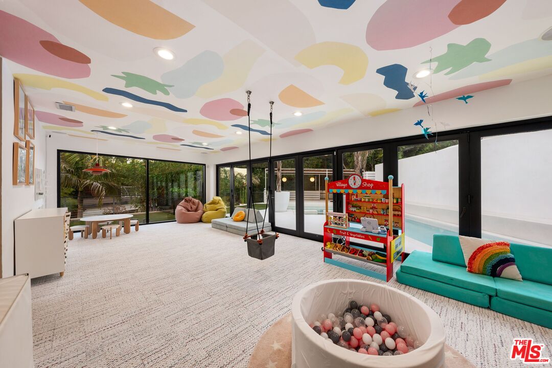 3627 Woodhill Canyon Rd, Studio City