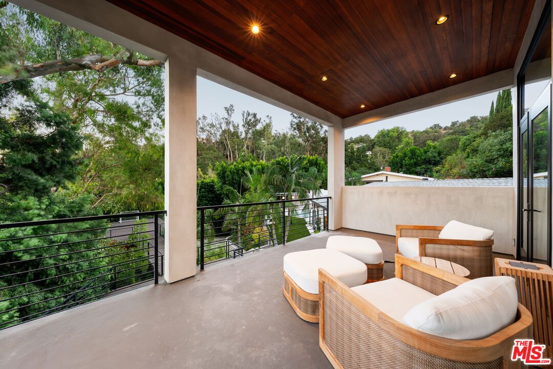 3627 Woodhill Canyon Rd, Studio City