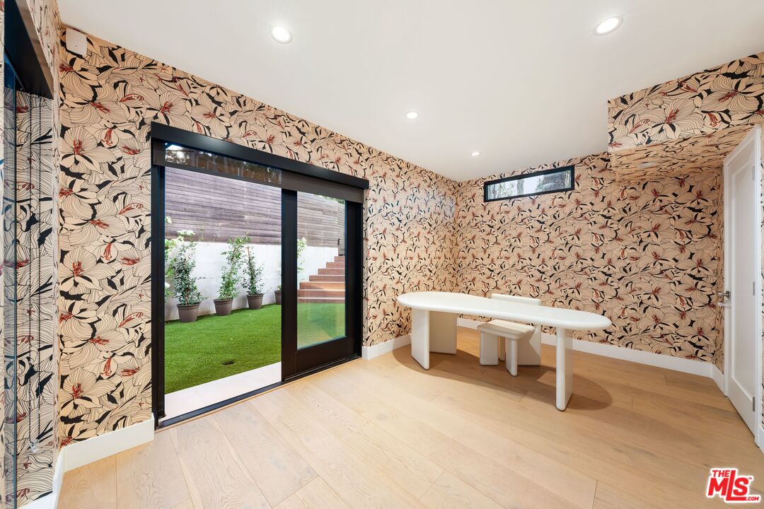 3627 Woodhill Canyon Rd, Studio City