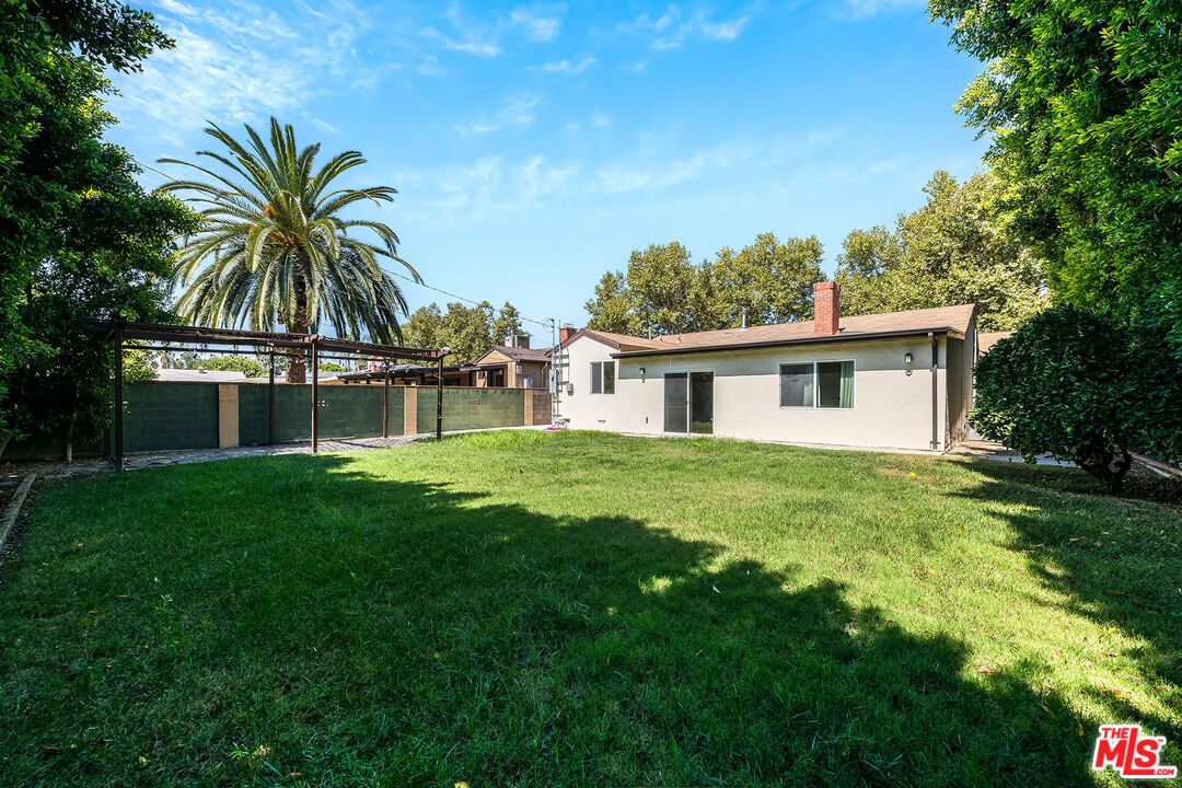 13428 Friar St, Valley Glen