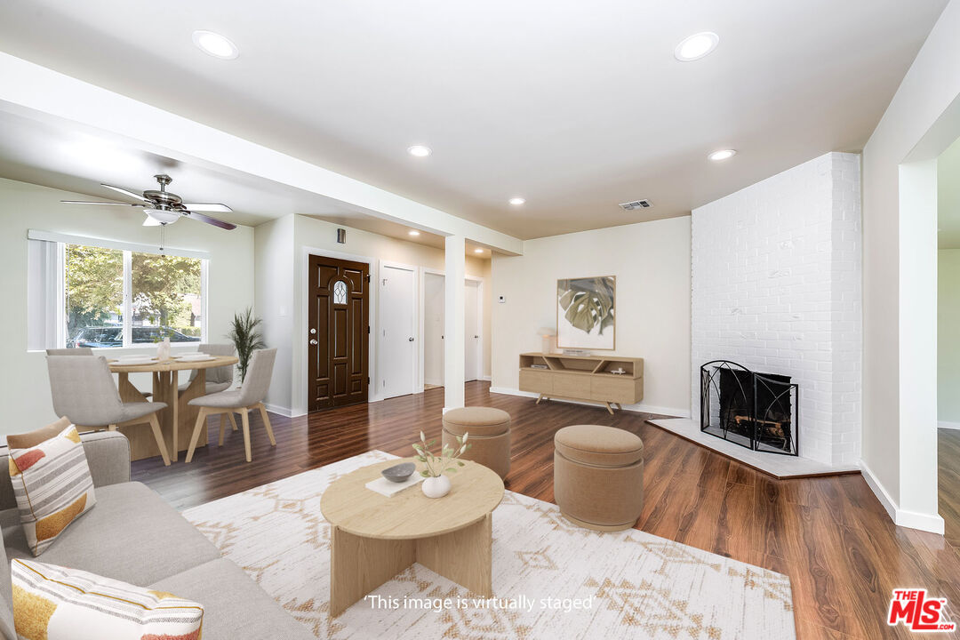 13428 Friar St, Valley Glen