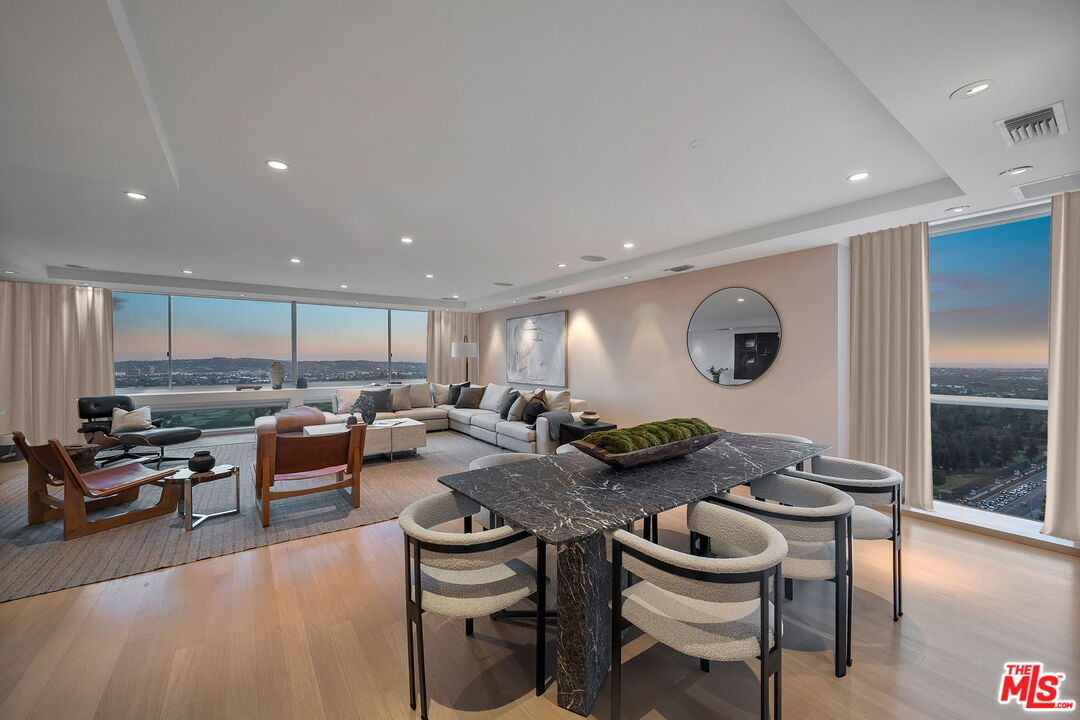 2220 Avenue Of The Stars Unit: 2205