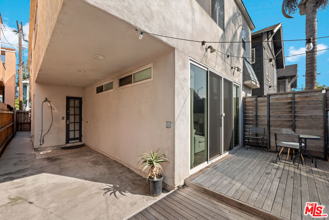 125 Brooks Ave, Venice 