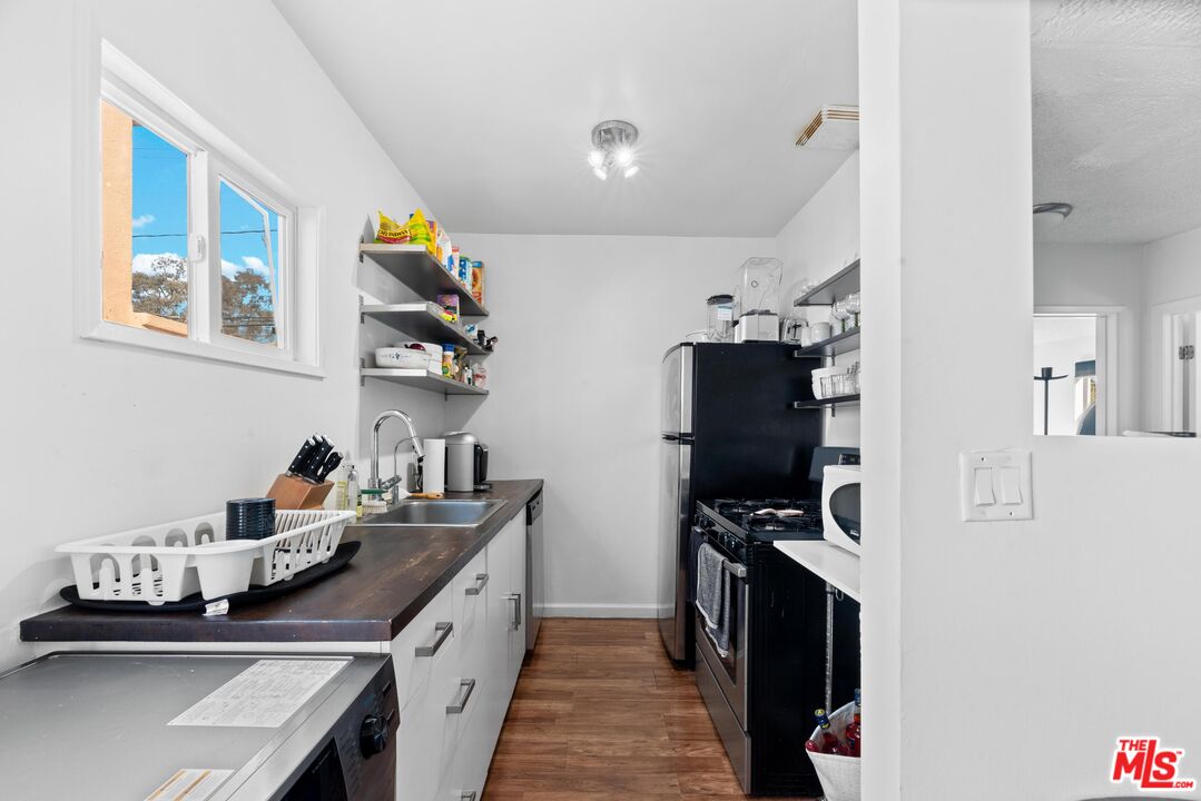 125 Brooks Ave, Venice 