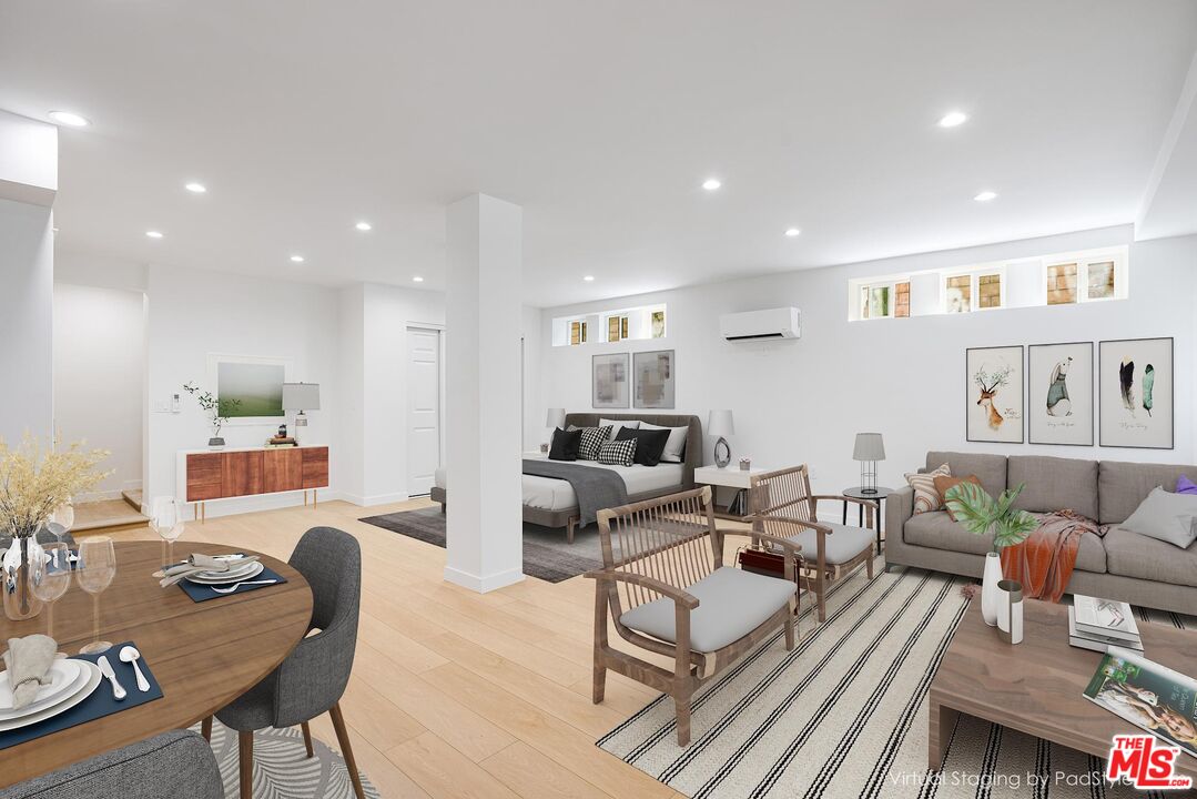 527 S Barrington Ave Unit: 16