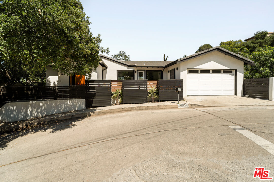 11587 Sunshine Ter, Studio City