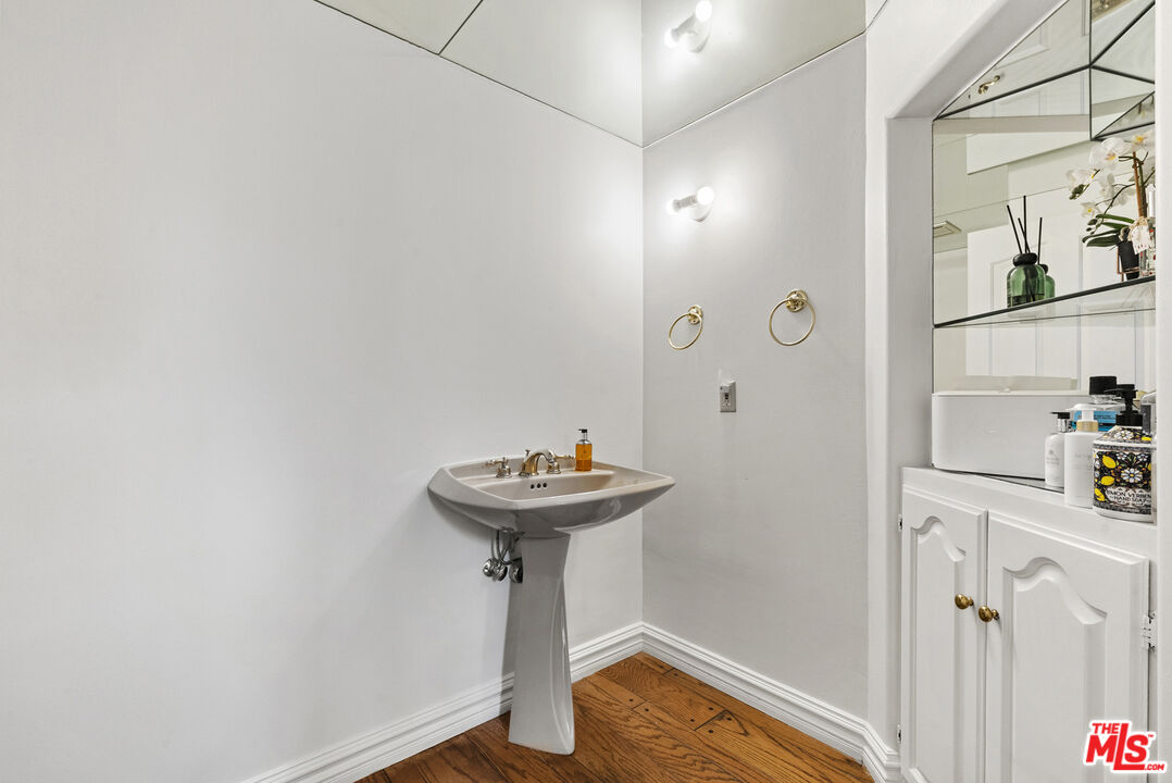 2282 Canyonback Rd, Brentwood