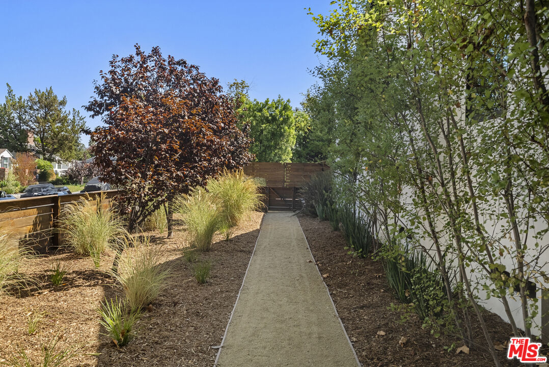 5120 Stern Ave, Sherman Oaks