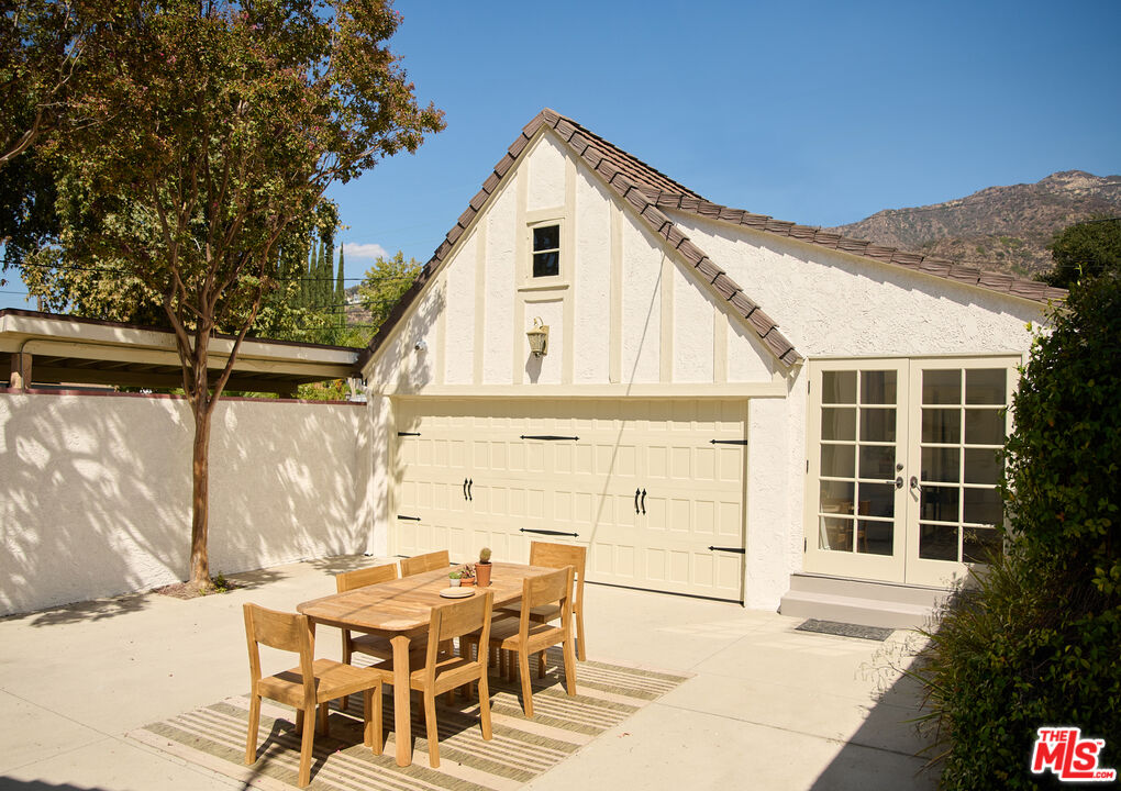 2005 Chilton Dr, Glendale 