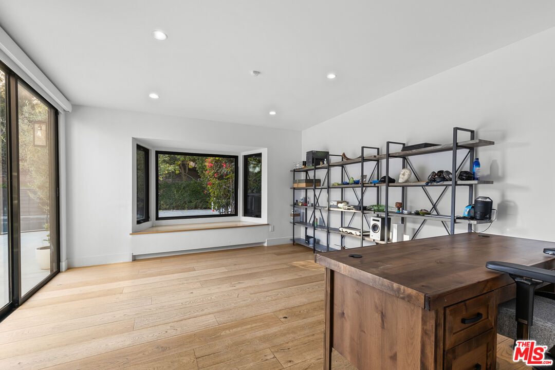 343 Veteran Ave, Westwood 