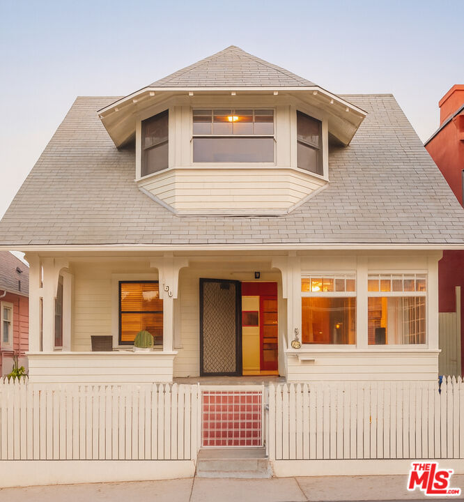 160 Wadsworth Ave, Santa Monica