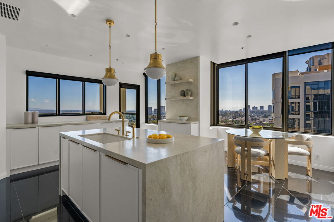 10724 WILSHIRE Unit: 1501, Wilshire Corridor