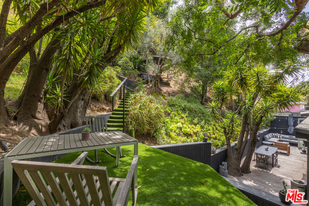 3112 Ledgewood Dr, Hollywood Hills