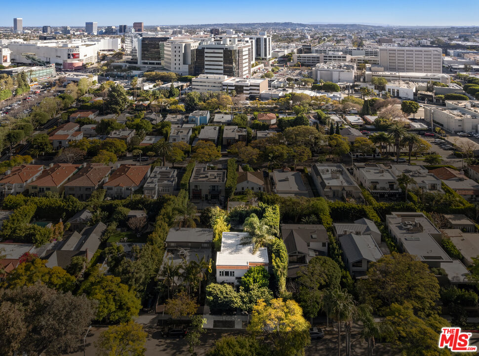 8720 Ashcroft Ave, West Hollywood 