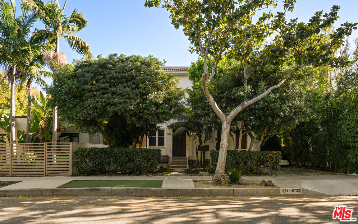 8720 Ashcroft Ave, West Hollywood 
