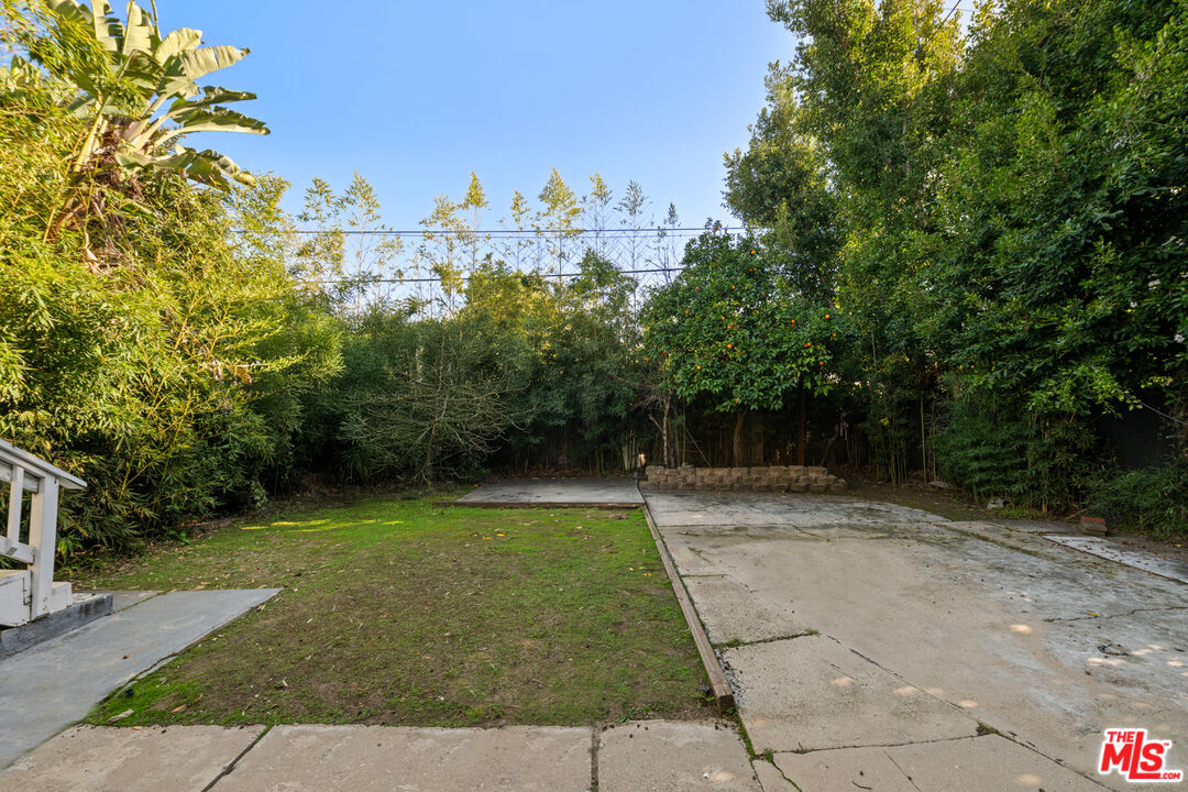 8720 Ashcroft Ave, West Hollywood 