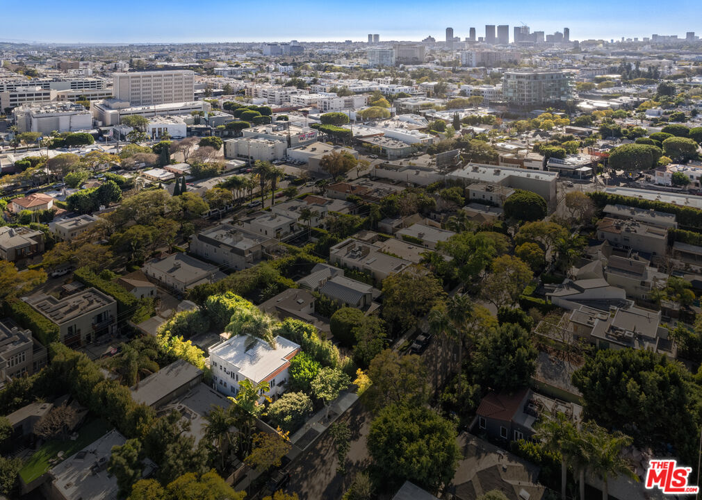 8720 Ashcroft Ave, West Hollywood 