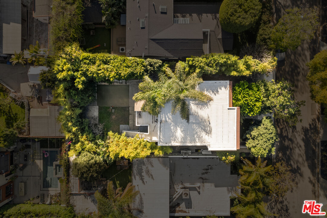 8720 Ashcroft Ave, West Hollywood 