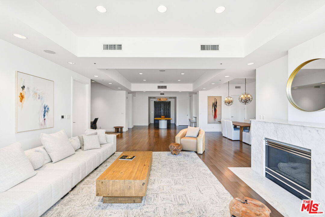 10380 Wilshire Blvd Unit: 302, Wilshire Corridor 