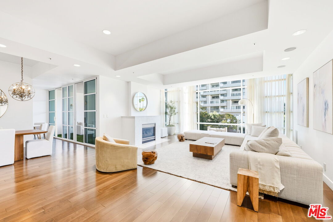 10380 Wilshire Blvd Unit: 302, Wilshire Corridor 