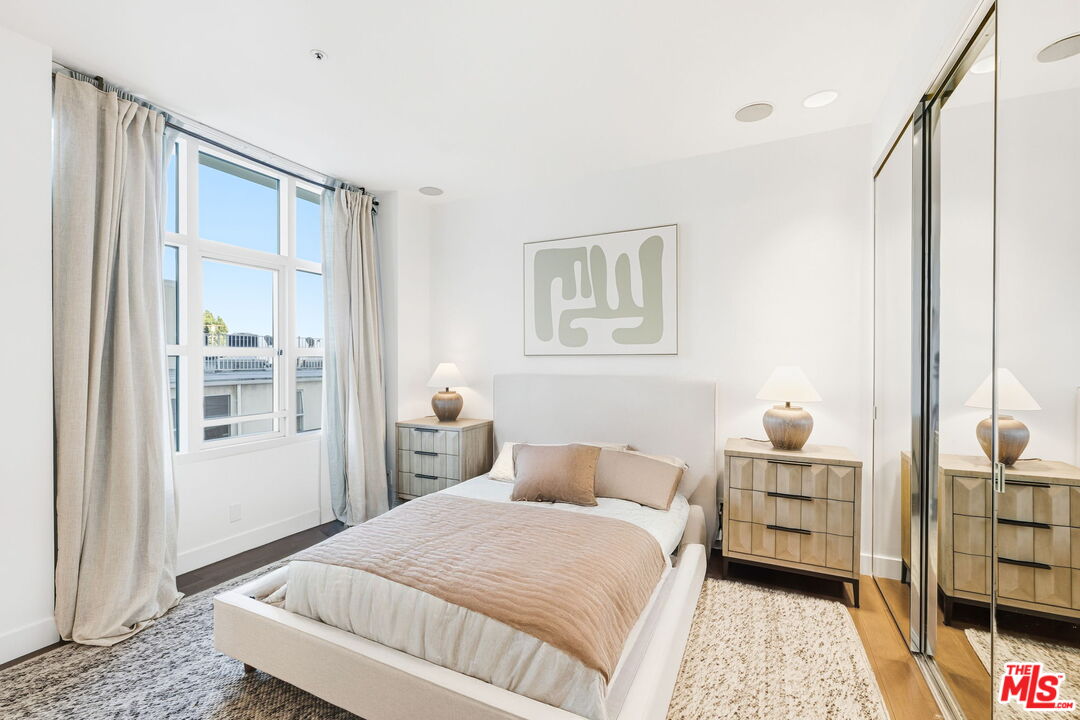 10380 Wilshire Blvd Unit: 302, Wilshire Corridor 
